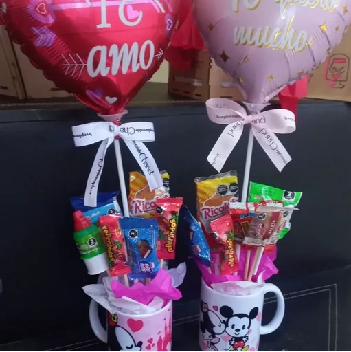 JARRA CON CHUCHES Y GLOBOS