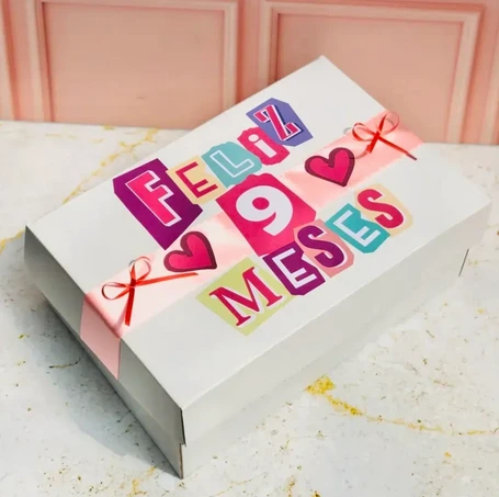 CAJA RECTANGULAR CON LETRAS