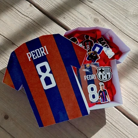 CAJA CAMISETA DE FÚTBOL (Sin capa protectora)