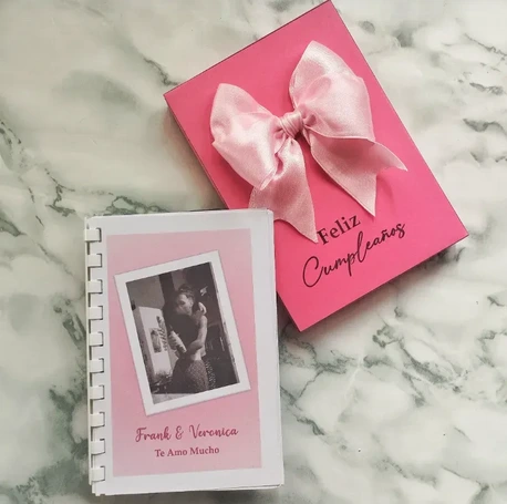MINI ÁLBUM CON CAJA (Blanco, Sin capa protectora)